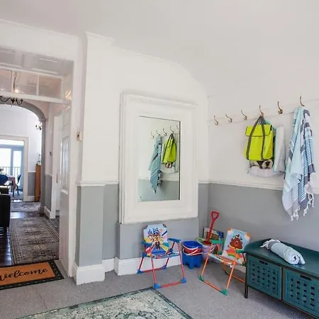 Вилла Large House, Sleeps 10 With Incredible Sea Views Ильфракомб Экстерьер фото